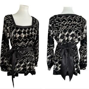 Art and Soul square neck waist belt top